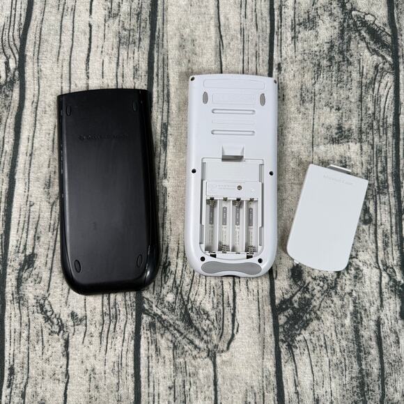 Texas Instruments TI-84 Plus Silver Edition Graphing Calculator - Tested Working - Picture 7 of 11